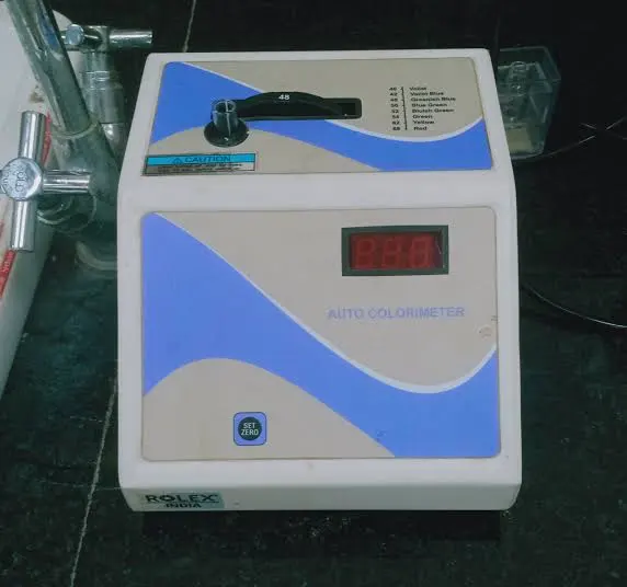Digital laboratory colorimeter for water testing
